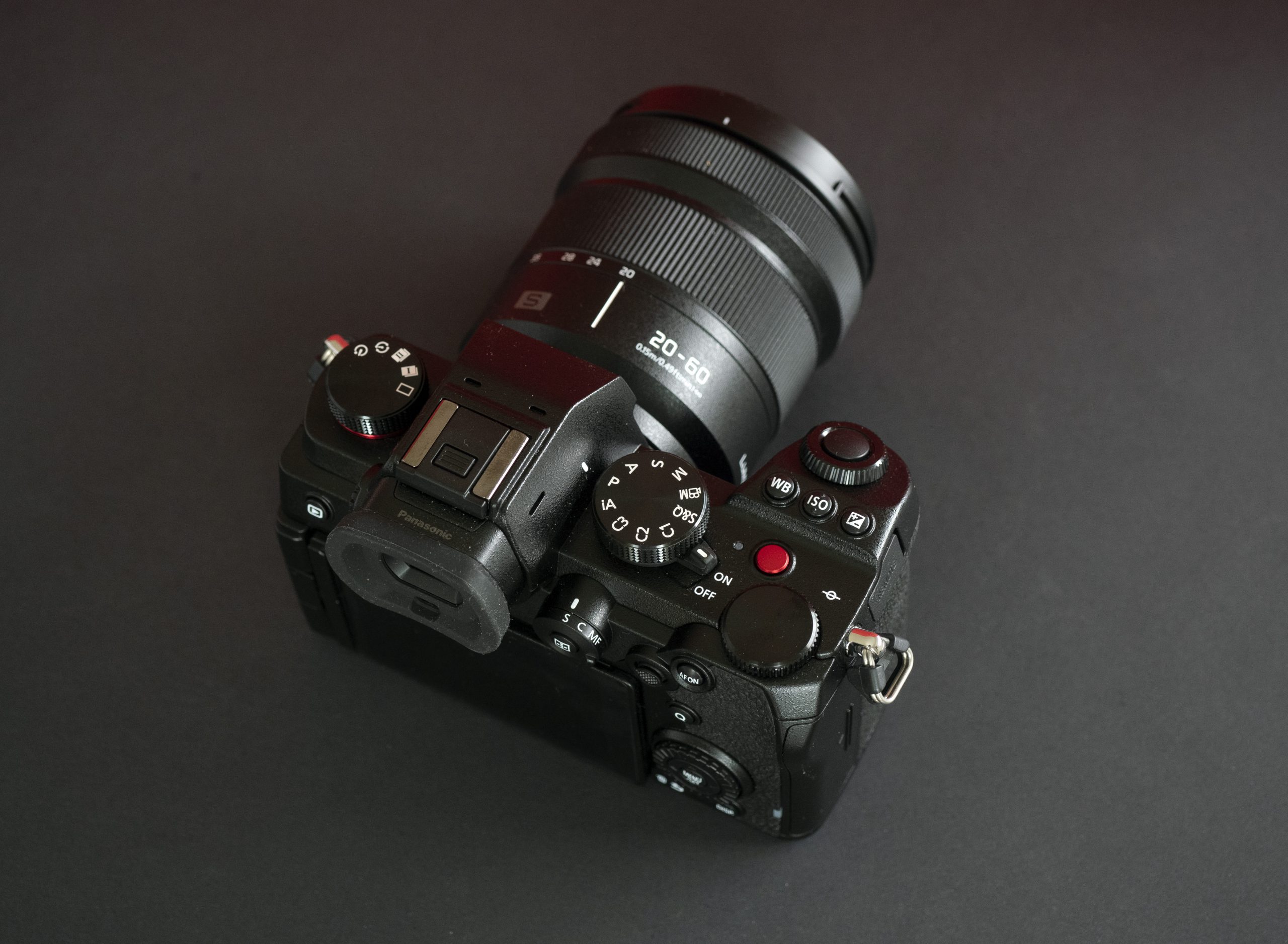 Panasonic Lumix S5 2 Panasonic Lumix S5 topp scaled 1